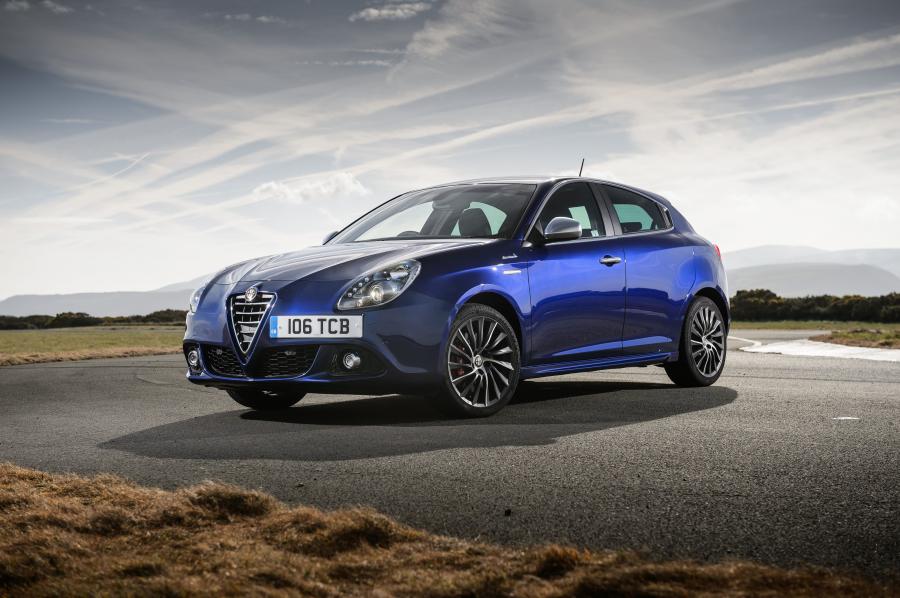  Alfa Romeo Giulietta Sportiva (940) 2014 года  (UK) (фото 18 из 48)
